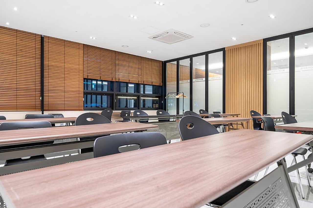 Wonju City Hotel Hyeoksin Exterior photo